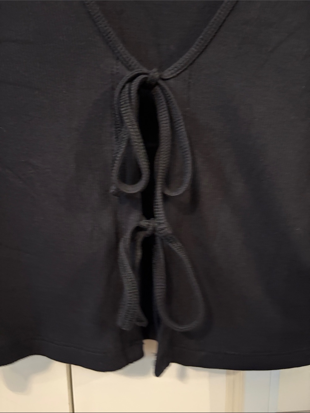 Wilfred Black Ribbed Tie-Front V-Neck Crop Top - Picture 3 of 5